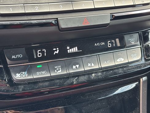 Used 2017 Honda Accord Sport Special Edition image 25