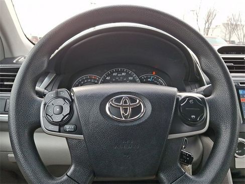Used 2013 Toyota Camry LE image 18
