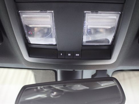 Used 2021 Dodge Challenger R/T Scat Pack RWD image 19