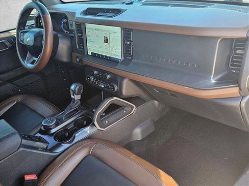 Used 2024 Ford Bronco Outer Banks image 22