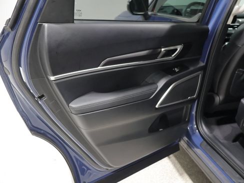 Used 2025 Kia Telluride S AWD/4WD image 18