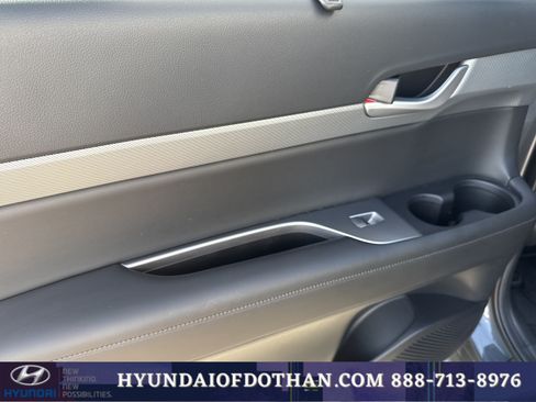 Used 2025 Hyundai Palisade SEL FWD image 11