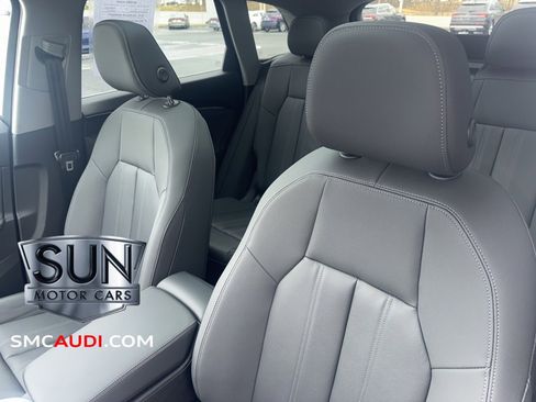 Certified 2025 Audi Q5 Premium w/ Convenience Package image 22