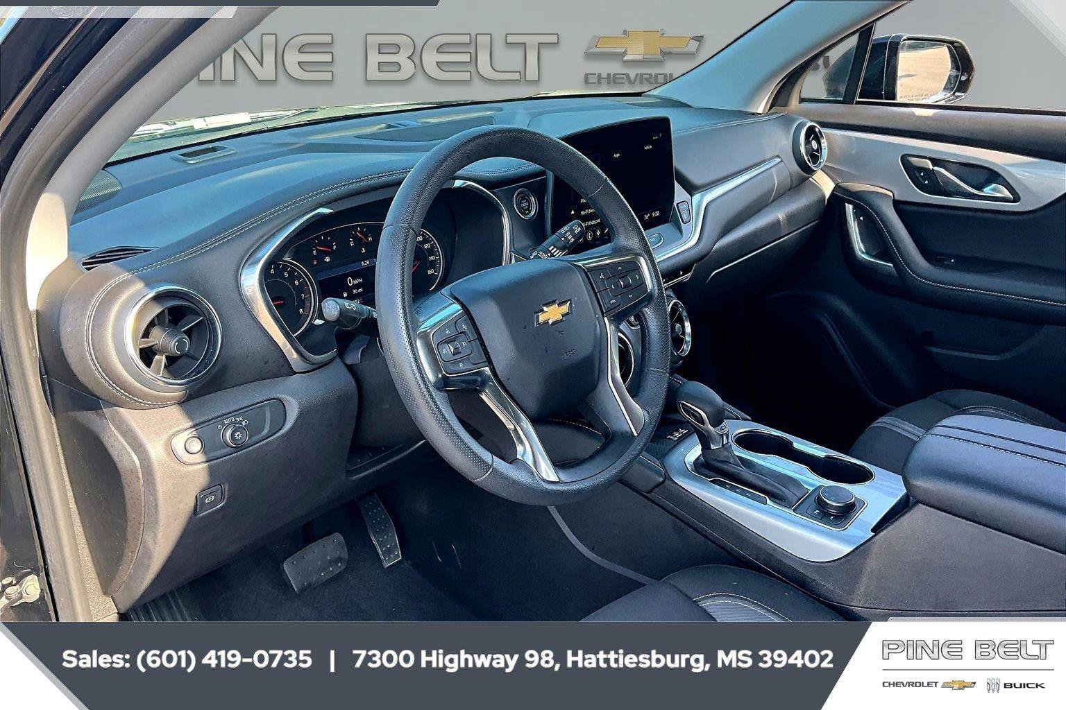 Used 2024 Chevrolet Blazer LT w/ Convenience Package FWD image 12