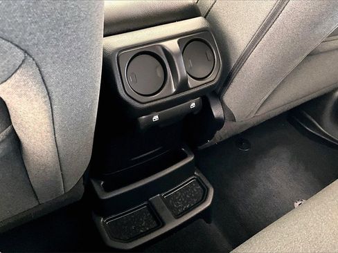 Used 2024 Jeep Wrangler Unlimited w/ Convenience Group image 25