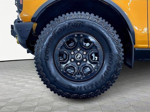 Used 2021 Ford Bronco Wildtrak image 9