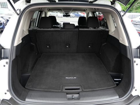 Used 2021 Nissan Rogue S AWD/4WD image 21