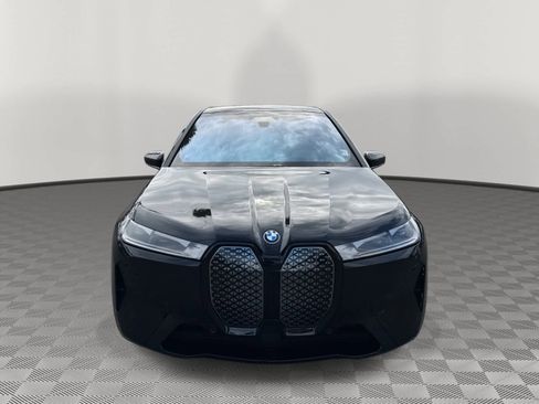 Used 2025 BMW iX xDrive50 image 2