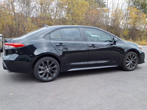 Used 2024 Toyota Corolla SE image 4