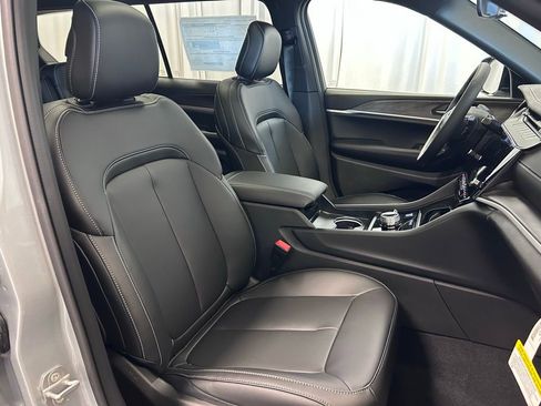 New 2026 Jeep Grand Cherokee L Limited AWD/4WD image 24