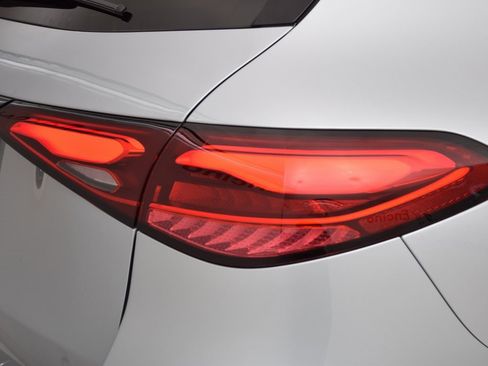 Certified 2025 Mercedes-Benz GLC 300 image 13