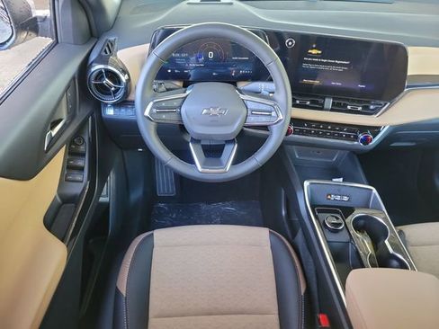 New 2026 Chevrolet Equinox ACTIV w/ LPO, Floor Liner Package image 7