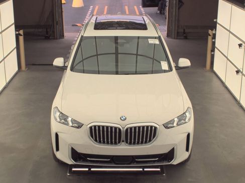 Used 2026 BMW X5 sDrive40i image 33