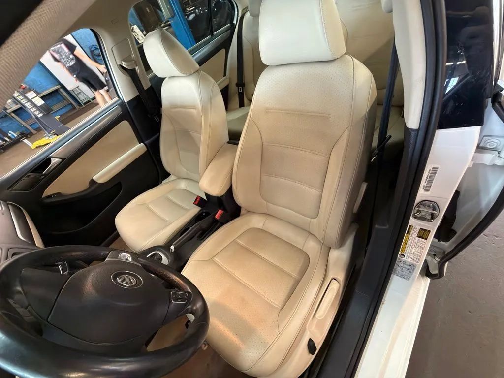 Used 2014 Volkswagen Jetta TDI FWD image 18