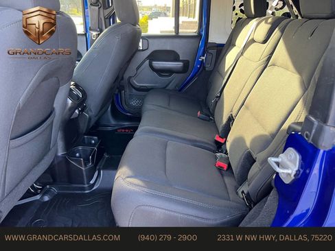 Used 2018 Jeep Wrangler Unlimited Sport S AWD/4WD image 12