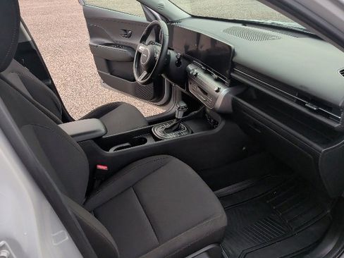 Used 2024 Hyundai Kona SEL image 20