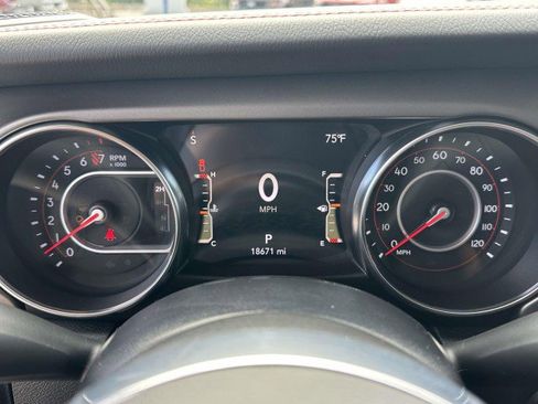 Used 2022 Jeep Gladiator Rubicon w/ LED Lighting Group image 26