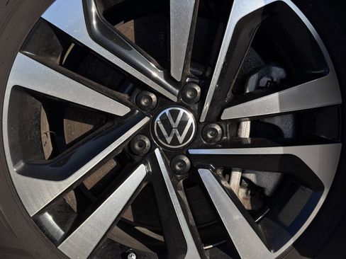 Used 2024 Volkswagen Tiguan S FWD image 9