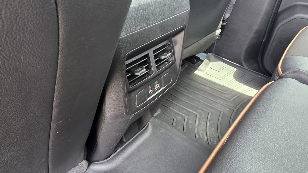 Used 2023 GMC Canyon AT4 AWD/4WD image 16