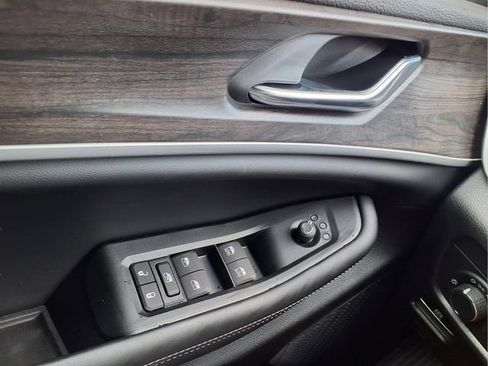 New 2026 Jeep Grand Cherokee Altitude AWD/4WD image 13