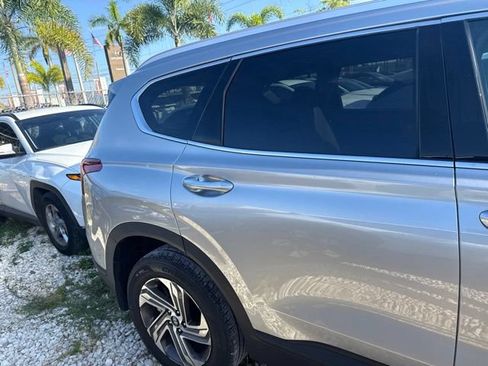 Used 2023 Hyundai Santa Fe SEL FWD image 4