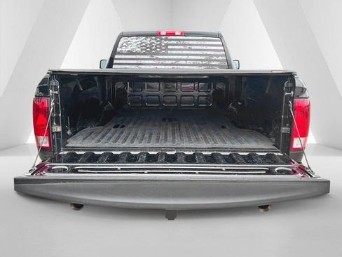 Used 2015 RAM 1500 Express RWD image 23