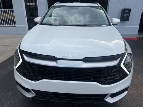 Certified 2025 Kia Sportage EX image 2