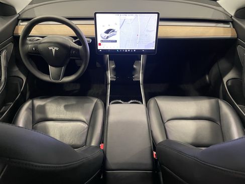 Used 2020 Tesla Model 3 Standard Range Plus RWD image 16