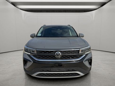 Used 2023 Volkswagen Taos SE image 8
