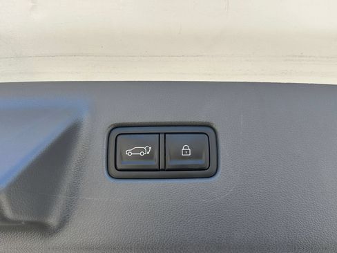 Used 2025 Hyundai Santa Fe SEL AWD/4WD image 23