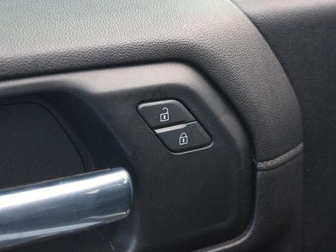 Used 2023 Chevrolet Silverado 2500 LT image 13