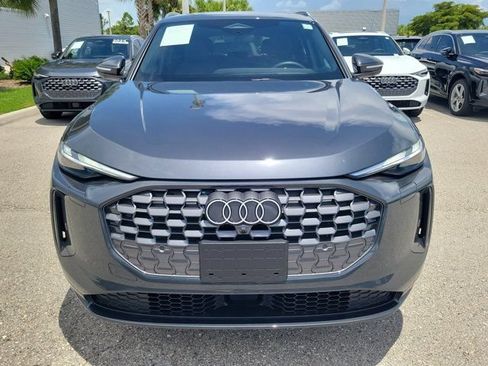 Certified 2025 Audi Q5 Premium w/ Convenience Package AWD/4WD image 3