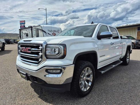 Used 2018 GMC Sierra 1500 SLT w/ SLT Premium Package AWD/4WD image 10