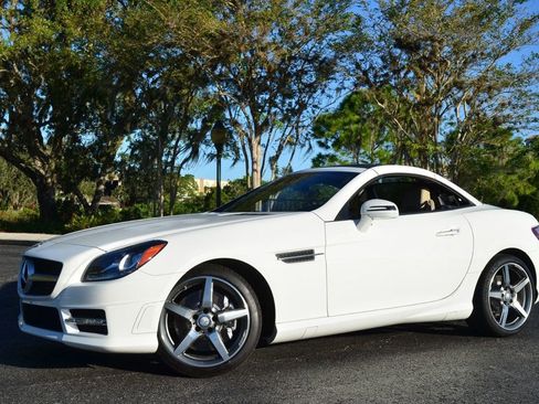 Used 2015 Mercedes-Benz SLK 250 image 22