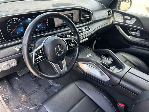 Used 2023 Mercedes-Benz GLS 450 4MATIC image 25