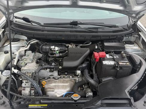 Used 2014 Nissan Rogue S image 4