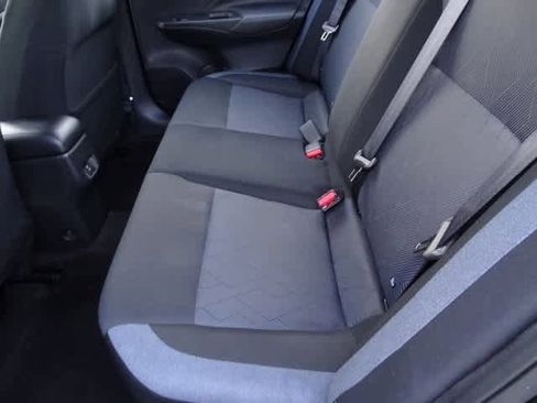 Used 2023 Nissan Versa SV image 7