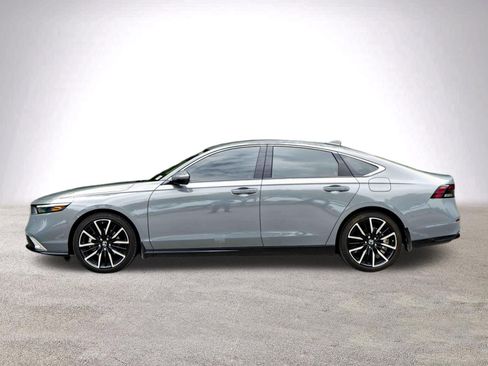 Used 2025 Honda Accord Touring image 6