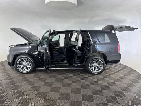 Used 2017 GMC Yukon Denali w/ Open Road Package AWD/4WD image 11
