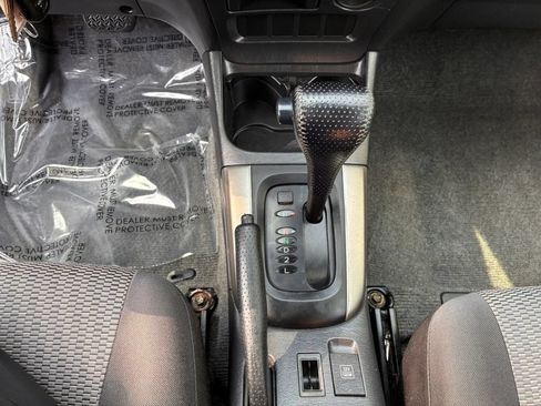 Used 2005 Toyota RAV4 4WD image 23