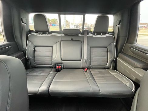 Used 2024 GMC Sierra 2500 AT4X image 27