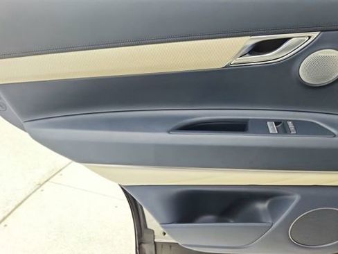 Used 2025 Genesis GV80 3.5T Prestige image 33