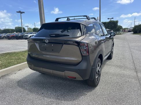 New 2026 Nissan Kicks SV FWD image 7