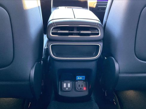 Used 2024 Genesis GV80 2.5T image 33