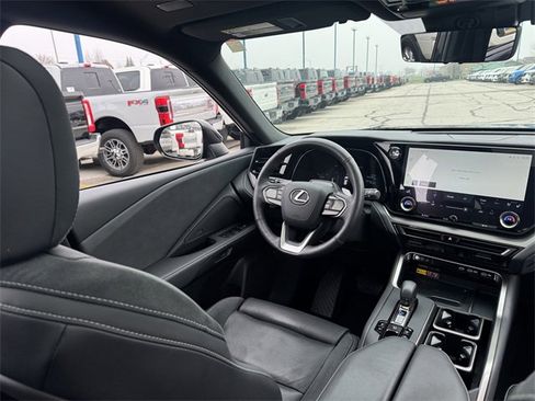 Used 2024 Lexus TX 350 AWD image 17