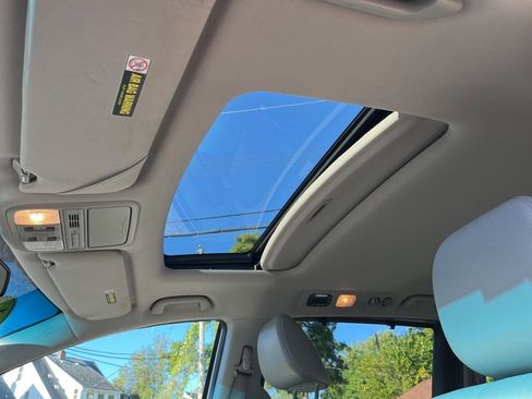 Used 2011 Honda Odyssey EX-L image 22