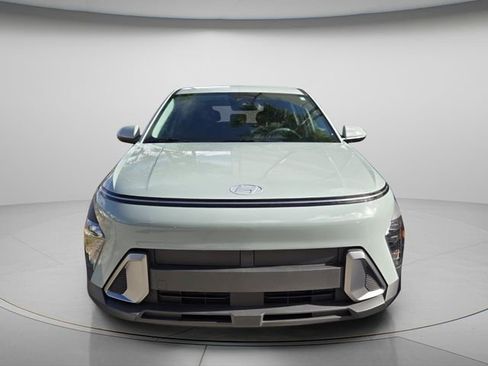 Used 2025 Hyundai Kona SE image 3
