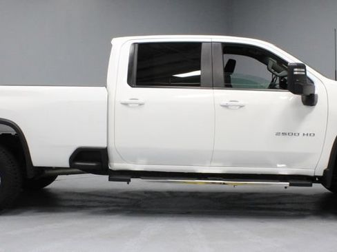 Used 2025 Chevrolet Silverado 2500 LT w/ Safety Package AWD/4WD image 5