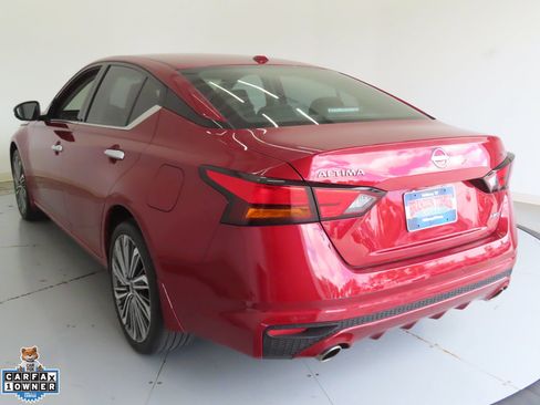 Used 2024 Nissan Altima 2.5 SL AWD/4WD image 6