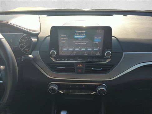 Used 2024 Nissan Altima 2.5 SR image 14